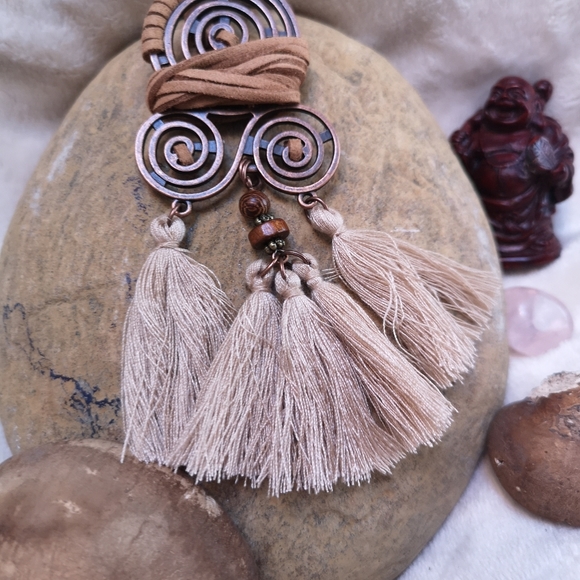 Necklace - Picture 2 of 5